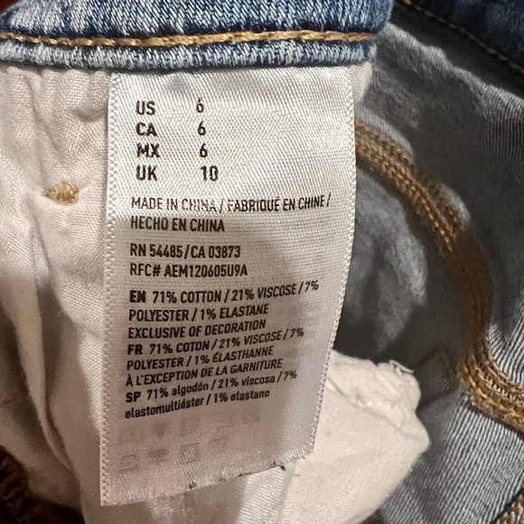 American Eagle Women's Denim Shorts Next Level Stretch Midi
Shorts Size 6 - Picture 4 of 5